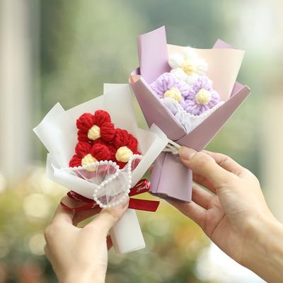 Gehäkelter Blumenstrauß Handgefertigte Strickblumen-Dekoration Garn Florale Dekoration Muttertag Geburtstag Weihnachten