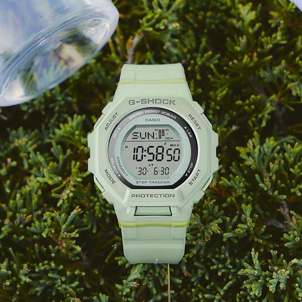 Casio Women's G-SHOCK GMD-B300-3JF [G-SHOCK Step Tracker (Step Counting) Series] Round Watch
