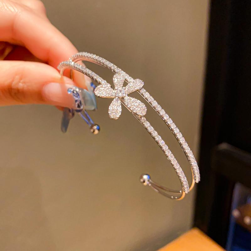 Sparkling Luxury Elegant Bow Butterfly Women's Double-layer Opening Bracelet For Daily Wear Party Wedding Jewelry Accessories