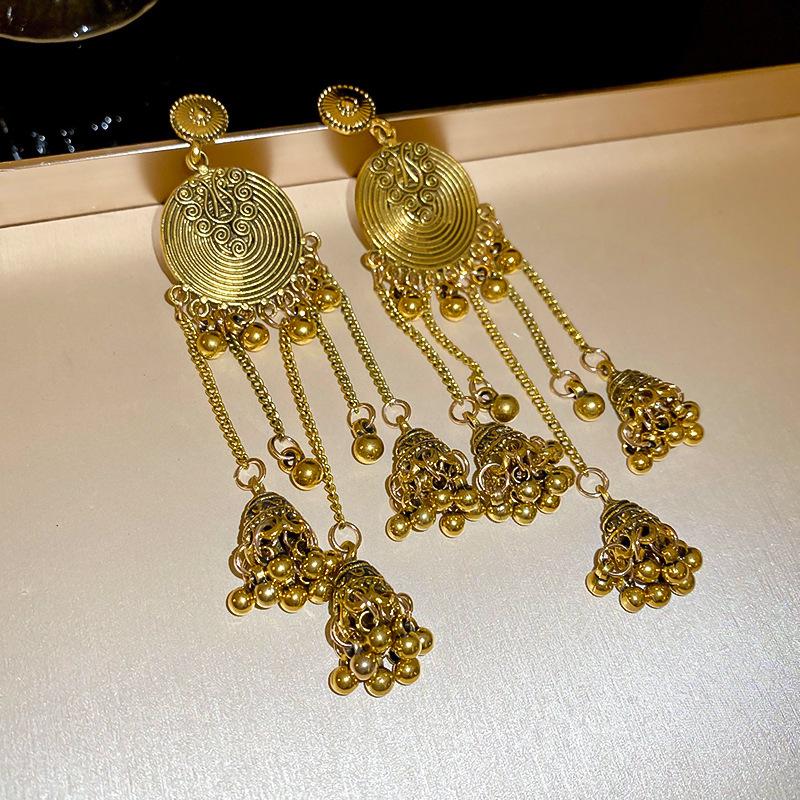European and American retro metal fringed earrings light luxury high-end temperament earrings niche design long earrings women