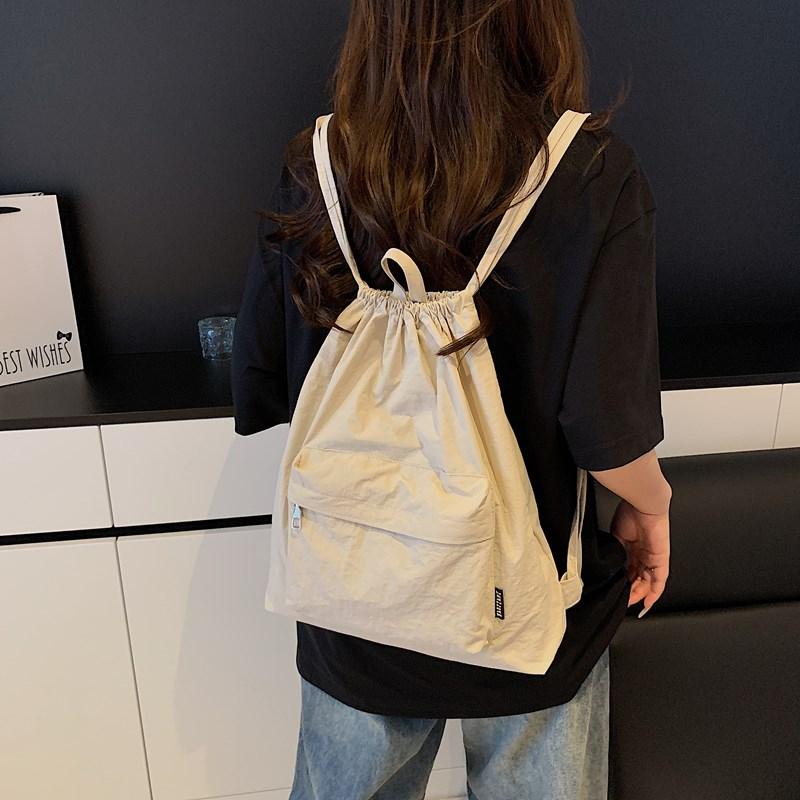 Leichter Rucksack mit großem Fassungsvermögen, Nylon-Kordelzugrucksack, Damen-Reisetasche