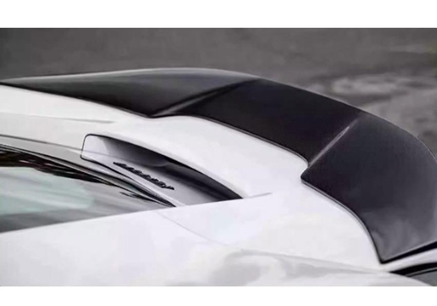 Ferrari 488 Carbon Fiber V-Style Rear Spoiler Wing Diffuser (2015-2019)