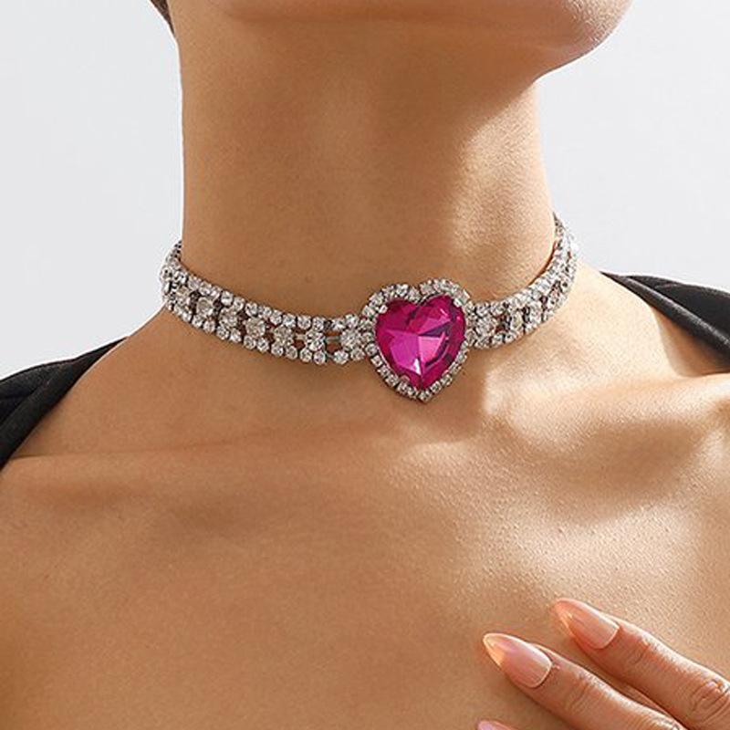 Love Multi-Layer Rhinestone Accessories, Fashionable Shiny Necklaces, European And American Evening Parties Full Of Diamond Necklaces Accessories