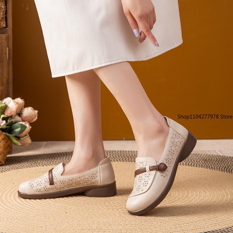 Fashion 2025 New Middle-aged Elderly Soft-soled Mother Shoes Summer Breathable Non-slip Hollow Hole Shoes Sandals Women's Flats