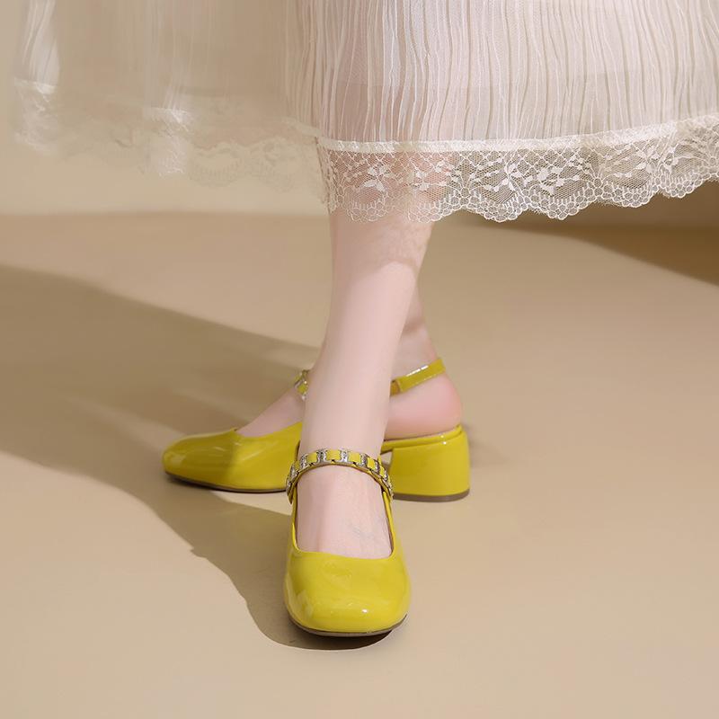 

Туфли-лодочки Мэри Джейн с темпераментом, женские, на толстом каблуке, с закрытым носком, сандалии, летние, новые, универсальные, не утомляющие ноги, на высоком каблуке 40 жёлтый