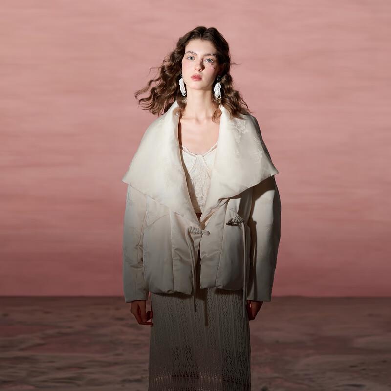 

Sancai Women s Jacquard Lapel Duck Down Jacket L