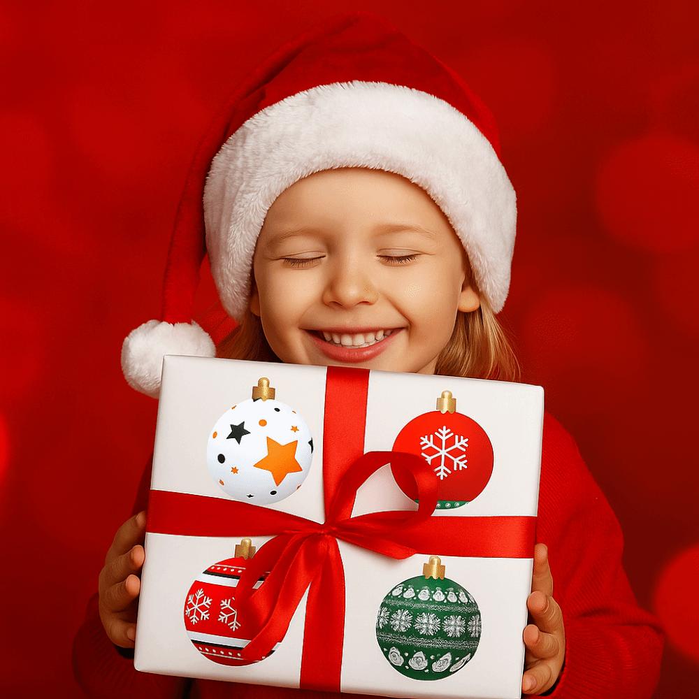 500pcs 3CM Merry Christmas Stickers Seal Labels Xmas Ball/Snowflake Christmas Theme Roll Stickers Christmas Decoration Stickers