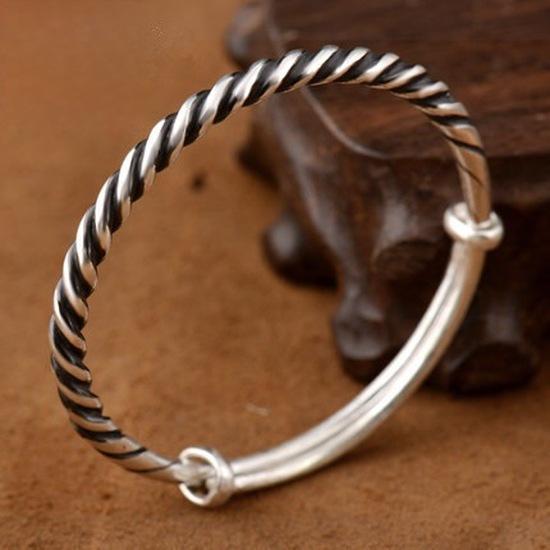 Chinese-style Vintage Twisted Pull-and-slide Bracelet Minimalist Niche Black Dyeing Process Versatile Bracelet for Friends and Besties