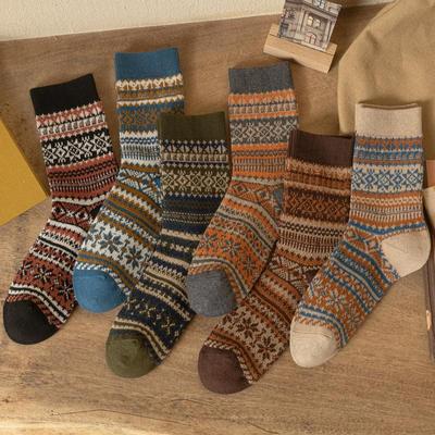 Yuanrunjia Men's Retro Ethnic Mid-Tube Socks - Double Needle, Sweat-Absorbing, Deodorizing, Antibacterial, and Thick for Autumn/Winter.