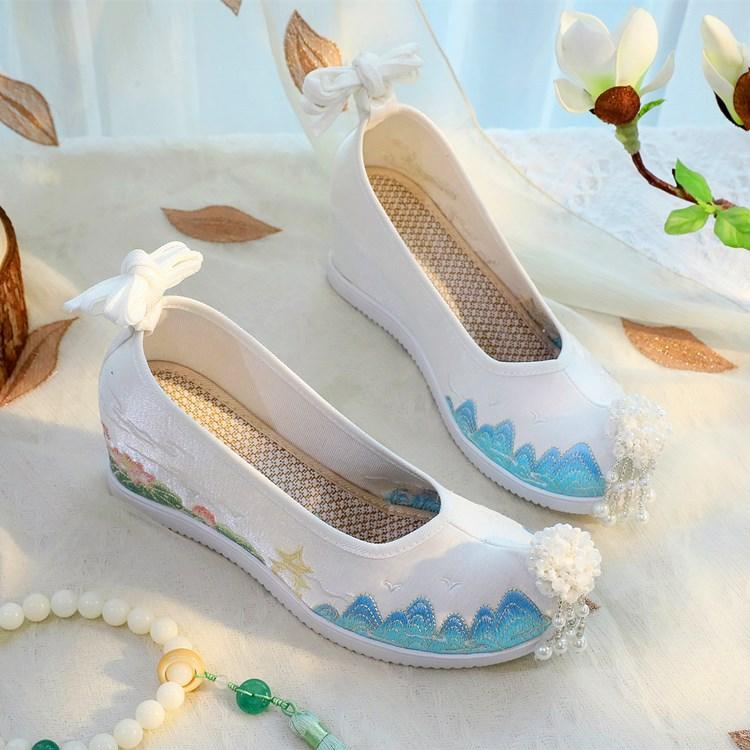 Fashion 6-CMOriental Elegance Beaded - Tassel Embroidered Raise Your Head Wedges | Hanfu - Friendly Classical - Style Shoes