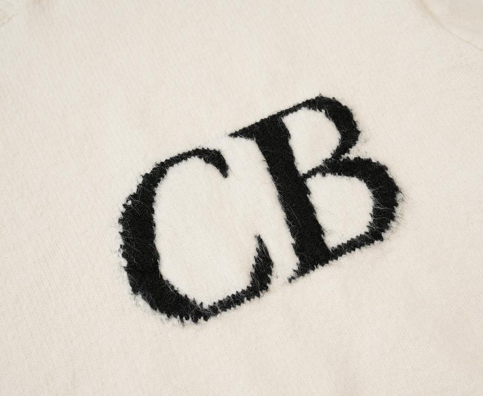 Unisex Trendy Logo Knit Sweater & Casual Shorts Combo