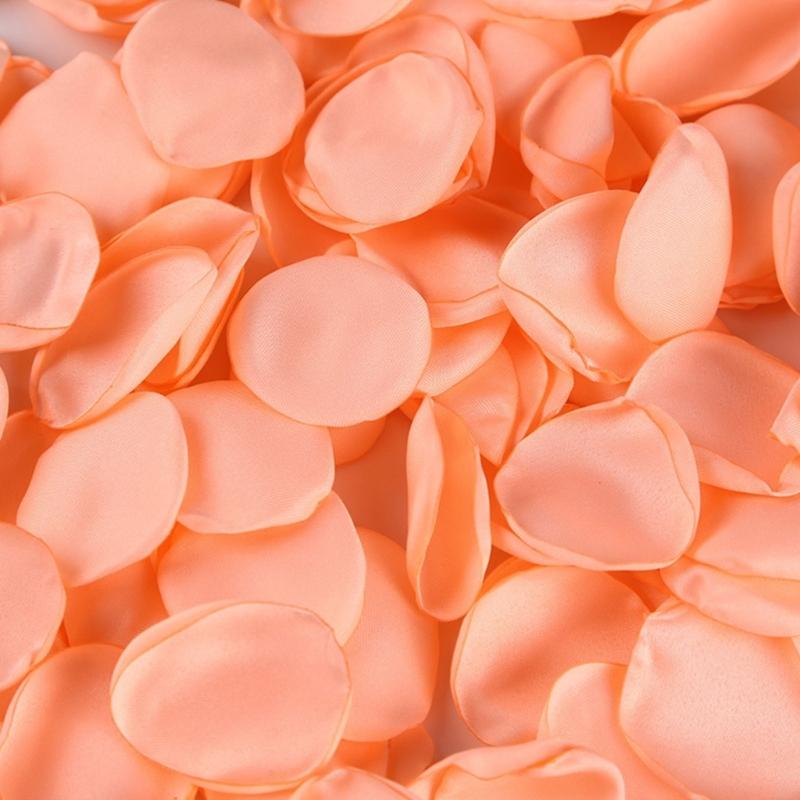 Artificial Rose Petals for Weddings and Special Occasion Perfect for Creating a Romance Atmospheres Decors 200Pieces