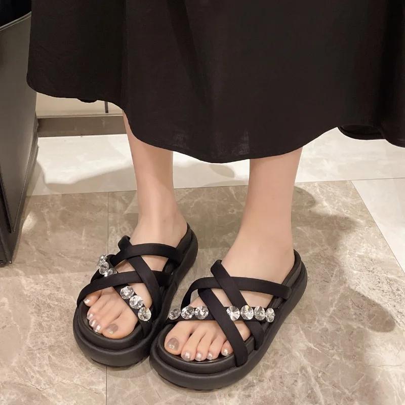 Mode Heißer Verkauf Schuhe Damen 2024 Sommer Koreanischer Stil Modische Damen Kristall Hausschuhe Bequeme Dicksohlige Freizeit Hausschuhe