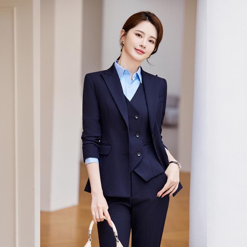 Dámský formální oblek slim fit pro rok 2024: Podzimní/Zimní Manažerské Pracovní Oblečení
