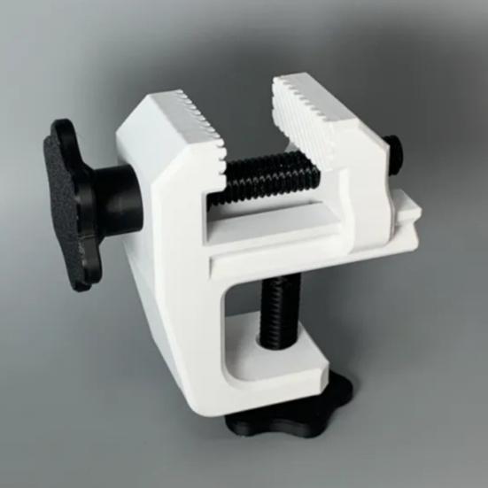 3D-gedruckter Mini-Schraubstock 360 Grad drehbare Werkbankklemme für Modellbau-Hobbyisten Bohrfrei