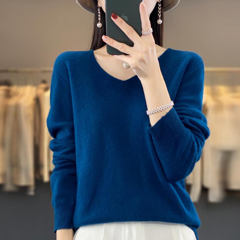 Women's V-Neck Pure Wool Knit Sweater - Heart Neckline, Autumn/Winter Base Layer