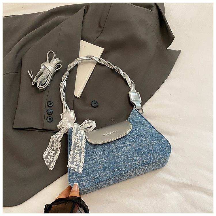 Women's bag 2025 new shoulder messenger bag Internet celebrity Korean version change bag foreign style silk scarf contrasting color underarm bag tide