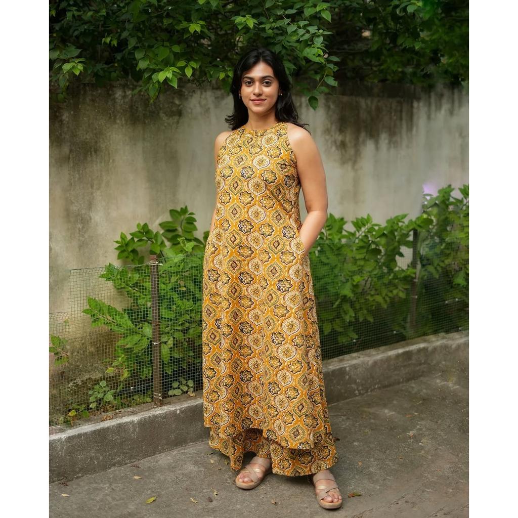 Women's Sleeveless Cotton Kurti Palazzo Set Indian Bollywood Kurta Cord Set