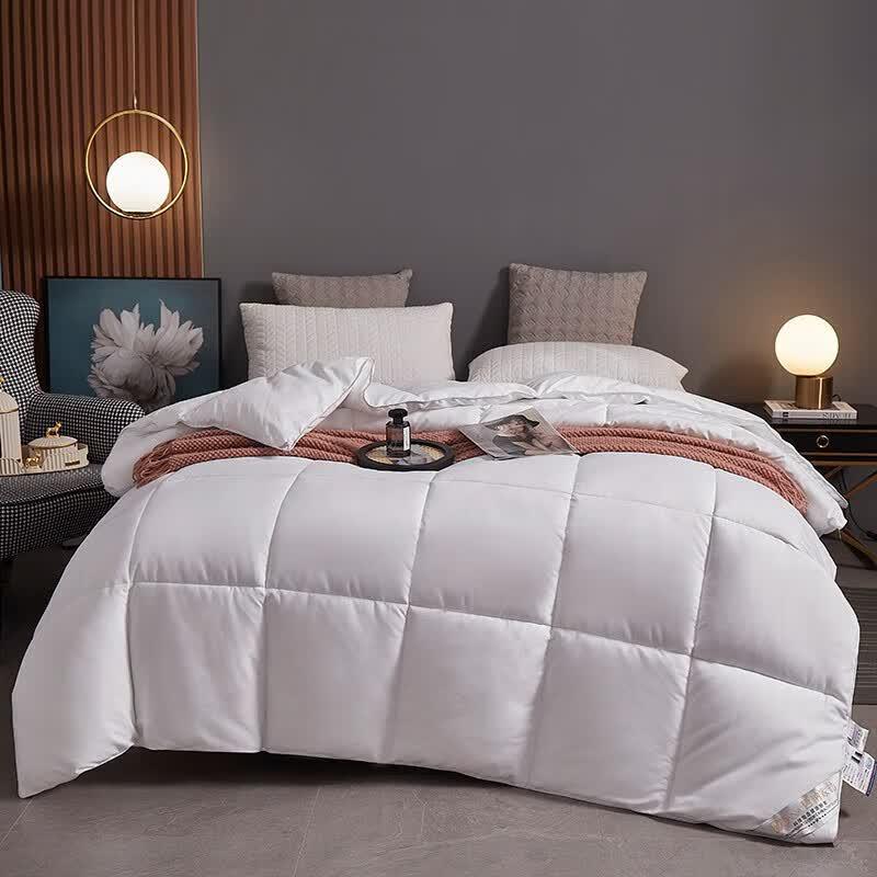 Tang Na All-Season Polyester Fiber Quilt