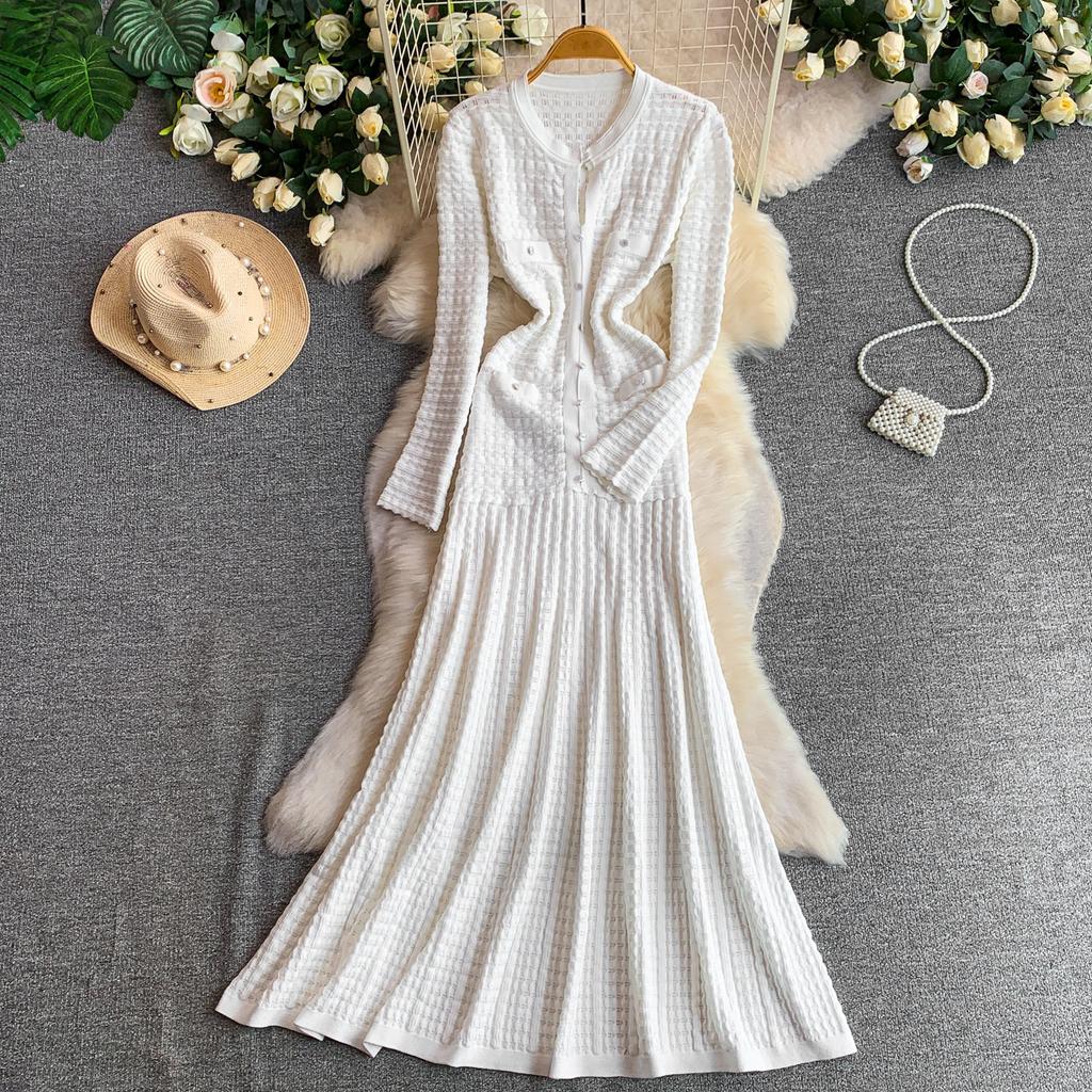 High-end celebrity elegant and sexy single-breasted crew neck dress women's new texture knitted hollow fishtail dress