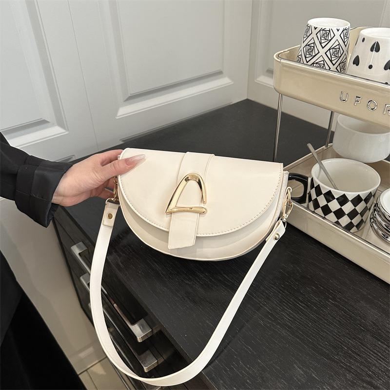 Textured Retro Summer New Popular Fashion Fashionable Messenger Bag One Shoulder Underarm Saddle Bag