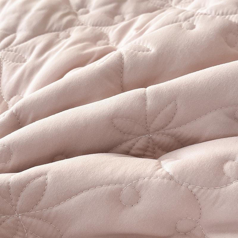 Set Grembiule da Letto Trapuntato Monocolore: Protezione per Materasso e Federe Antiscivolo e Antipolvere