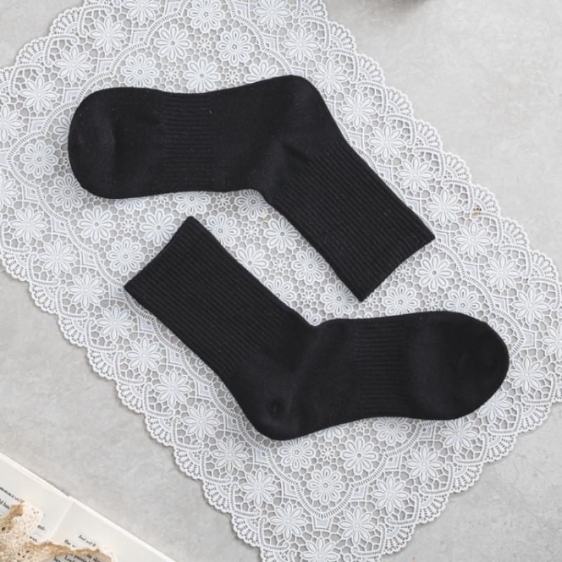 Monfoot Women S Ribbed Mid Calf SockS Black