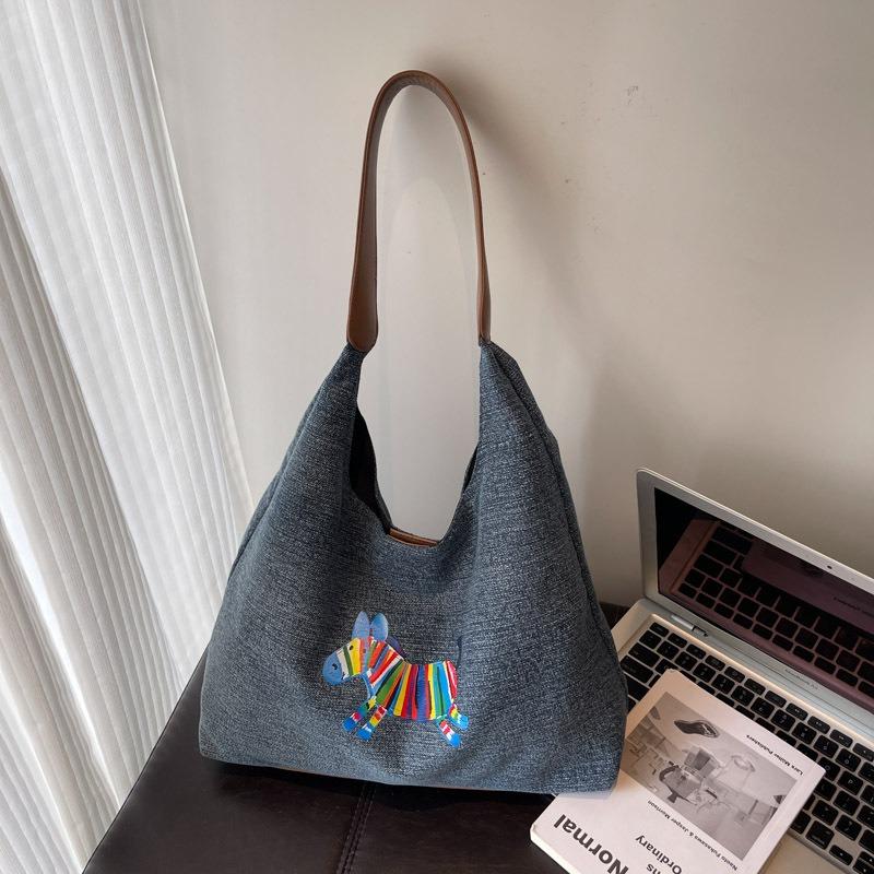 Fashion large-capacity bag women's new casual denim shoulder bag commuter tote bag bucket bag