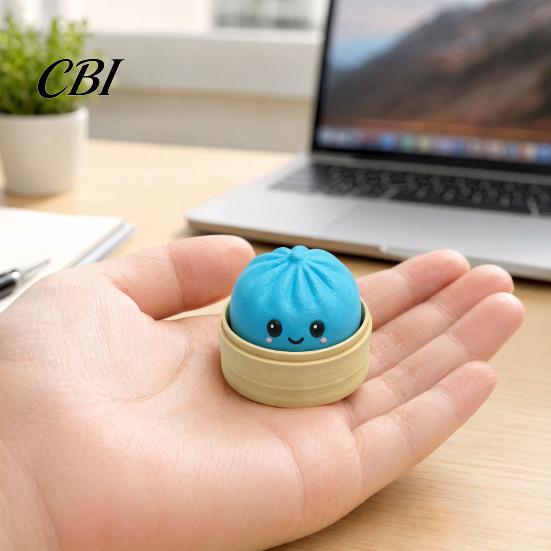 Soft Squishy Keychain Press Button Keychain, Steamed Bun Decompression Toy with Smiling Face Pattern, Slow Rebound Feel Portable Mini Stress