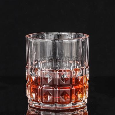 Tazze e bicchieri – Bicchieri e calici