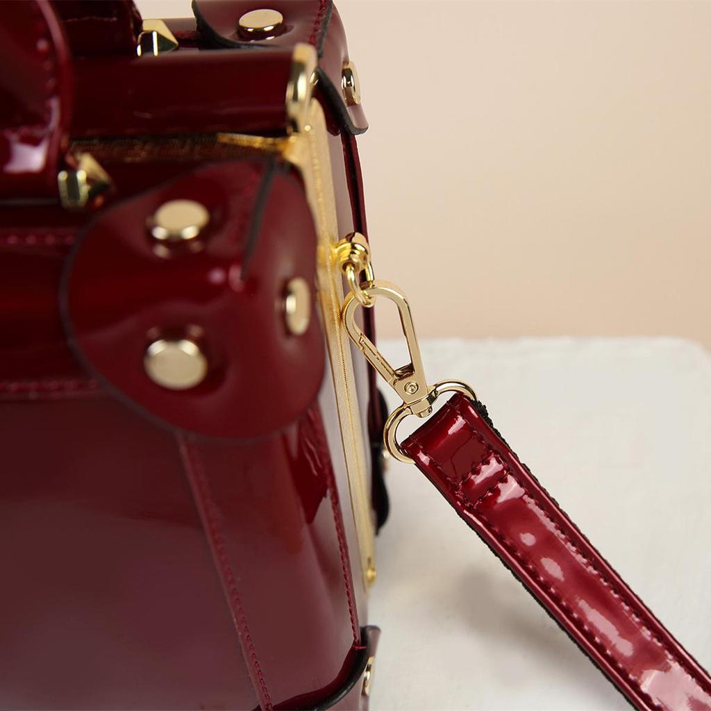 Retro Boxy Patent Leather Women's Crossbody Bag - Versatile Single Shoulder Handbag