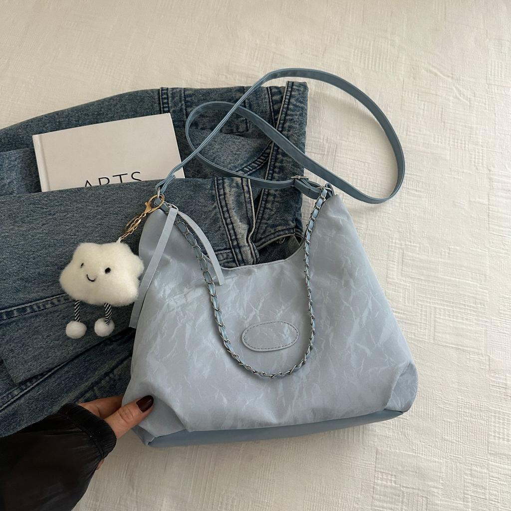 Neue Sommer-Ketten-Pendeltasche, Lässige Studenten-Weichgesicht-Großraumtasche für Damen, Mode Einzelschulter-Umhängetaschen