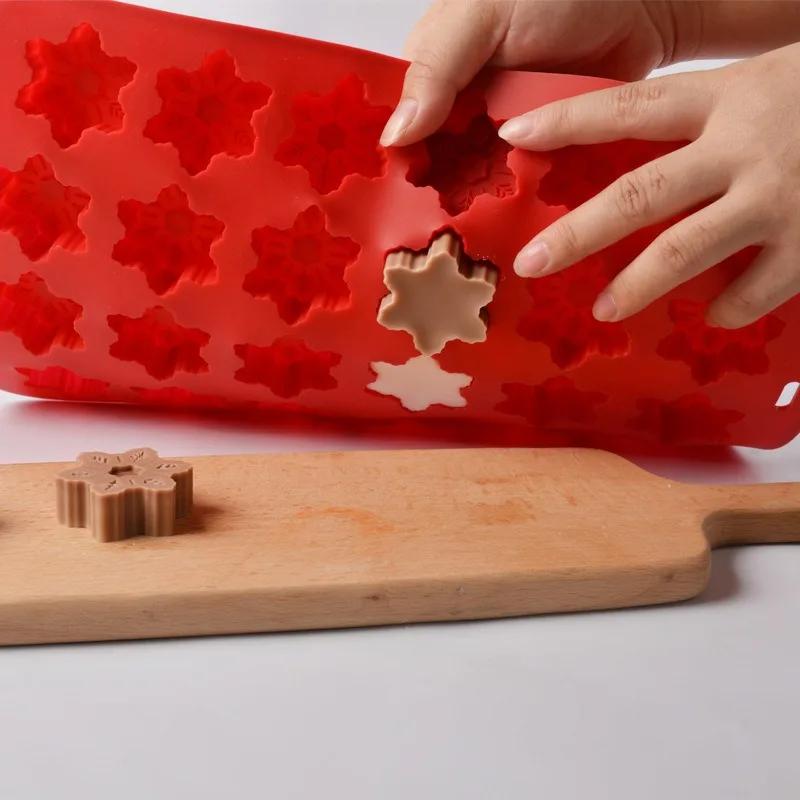 Christmas Snowman Silicone Chocolate Mold Candy Snowflake Biscuit Jelly Mould Gingerbread Man Cake Decor Ice Tray Festival Gifts