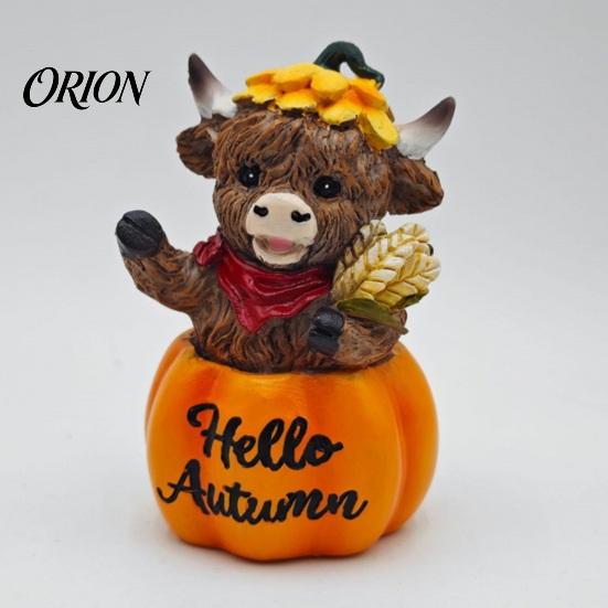 Autumn Harvest Pumpkin Decor Highland Cow Ornament, Resin Desktop Figurine Decorations, Creative Thanksgiving Table Centerpiece for Home Theme