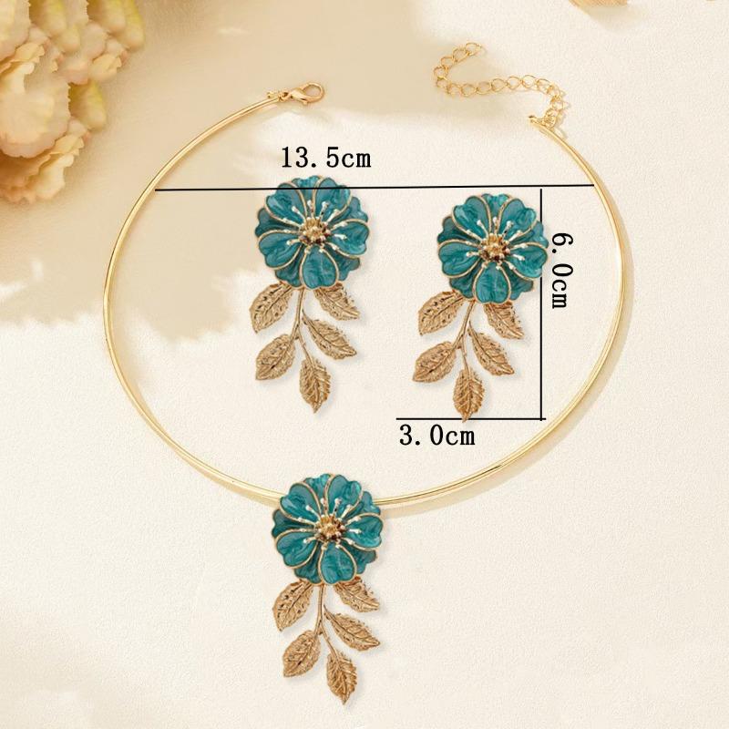 Trend Double-layer Petal Design Sense Stud Earrings Collar Set Retro Elegance Fashion Temperament Niche Sense
