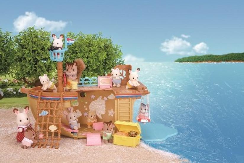 Sylvanian Families Seaside Play on the Boat by the Sea Series Let's
