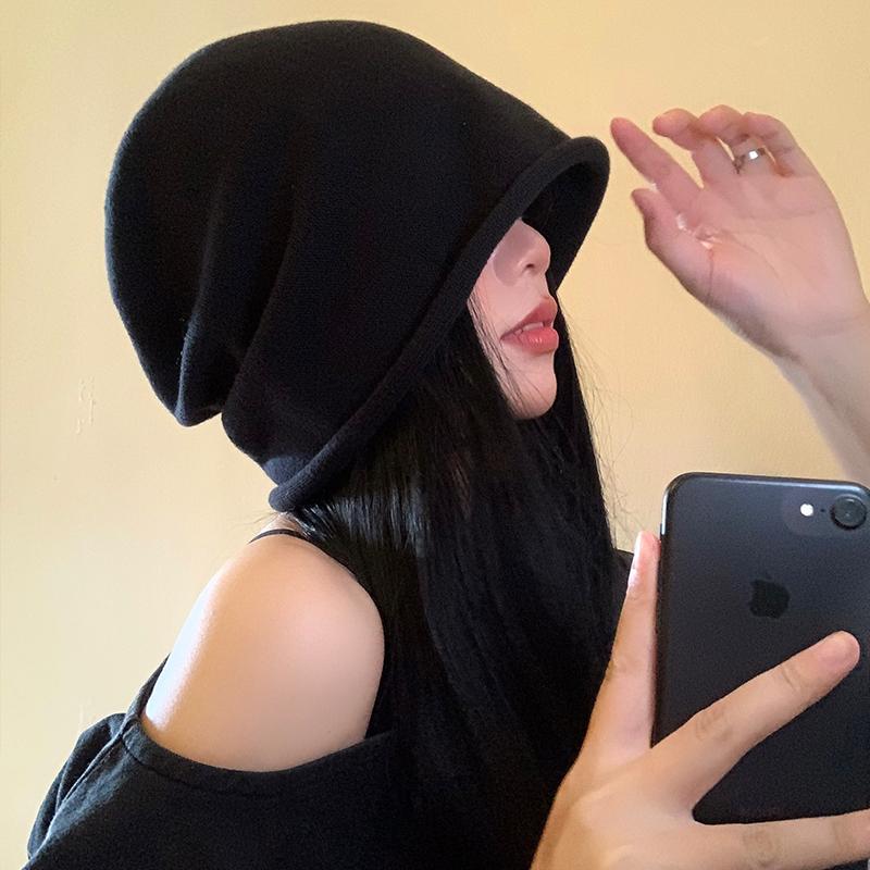 Damska, Wszechstronna Jesienią i Zimą, Duży Obwód Głowy, Czarna, Czapka z Podwiniętym Brzegiem, Wygląda Mało na Twarzy, Zimowa Czapka z Nakryciem Głowy