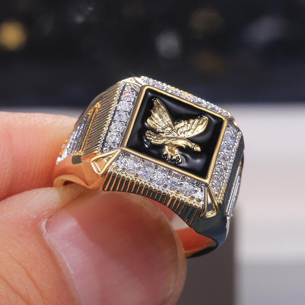 Kayi Gold-Plated Men's Diamond Eagle Ring: European & American Fashion, Noble & Bold Design.