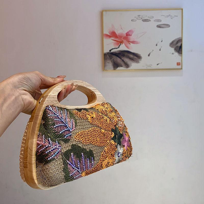 New Chinese style embroidered portable dinner bag, celebrity gentle temperament beaded messenger shell bag