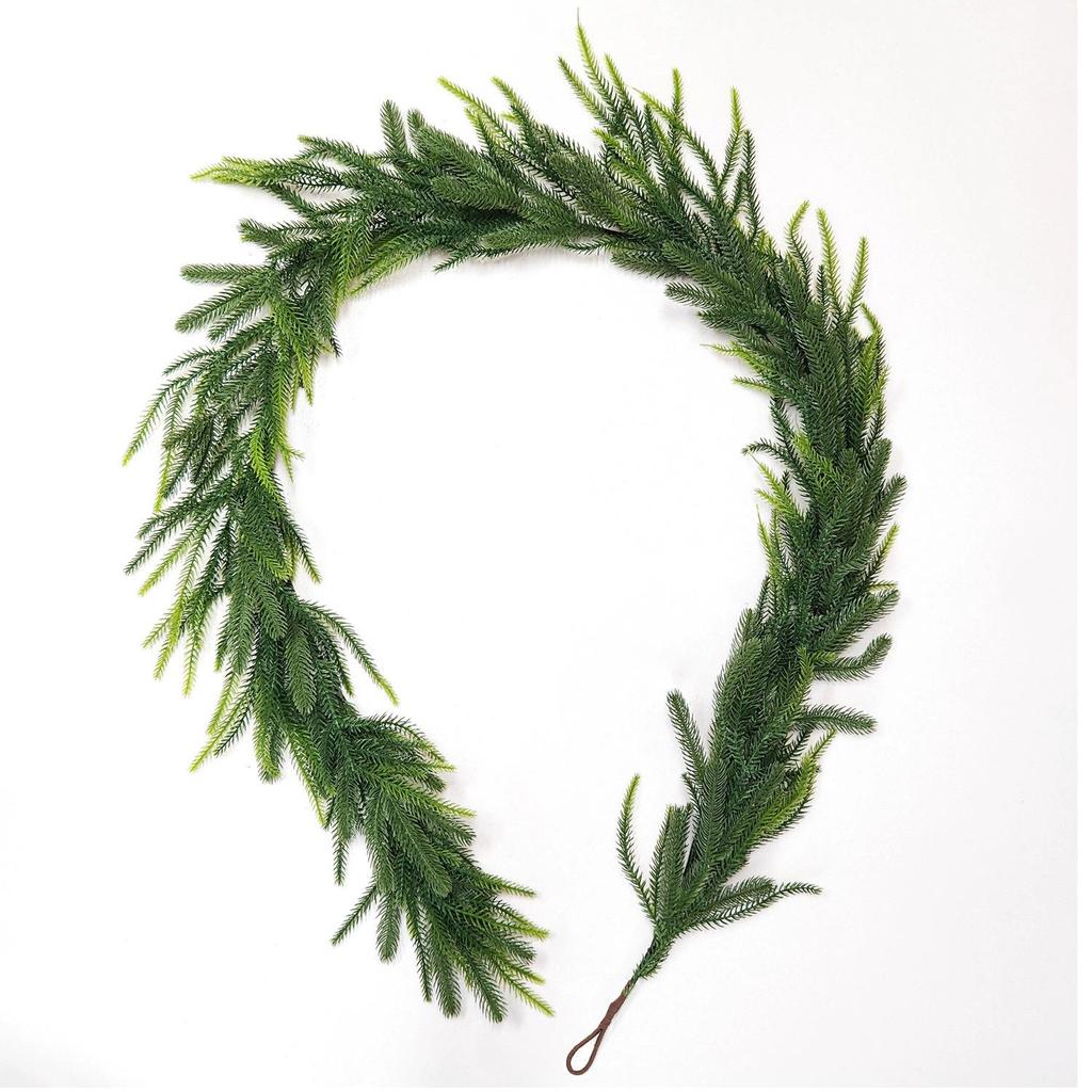 Nofox Rattan Pine Needle Christmas Wreath Decoration
