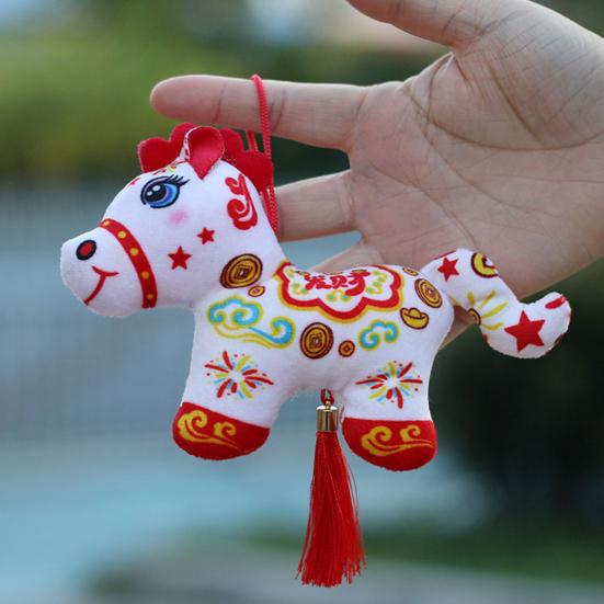 Přívěsek na klíče s koněm Plyšová panenka pro štěstí Kůň Znamení Zvěrokruhu Měkká Figurka poníka Rok 2026