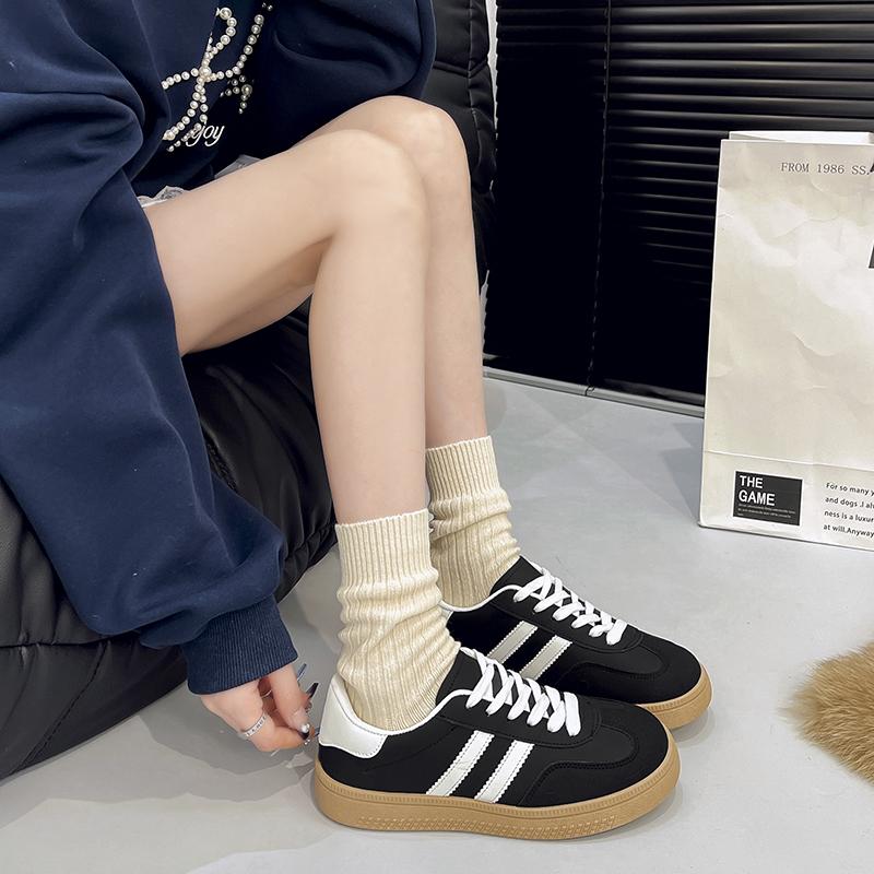 

New Spring Flat Luxury Shoes Women Classic Ladies Sneakers Women Leather Retro Low Cut Lace -up Casual Round Toe 38