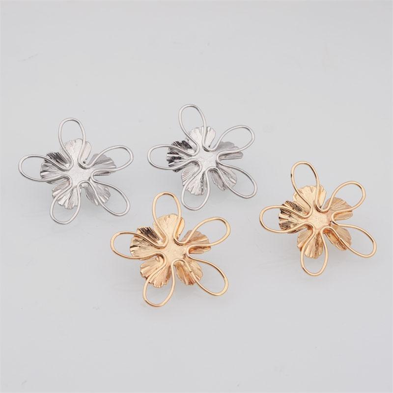 Women's Hollow Flower Stud Earrings Gold Color Silver Color Metal Petals Geometry Personality Ear Accessories 2025 new brincos