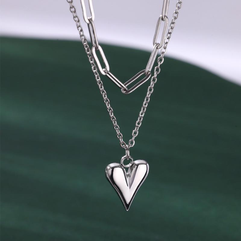 Hot-selling personalized multi-layer peach heart necklace creative love k gold pendant women's retro stainless steel collarbone chain