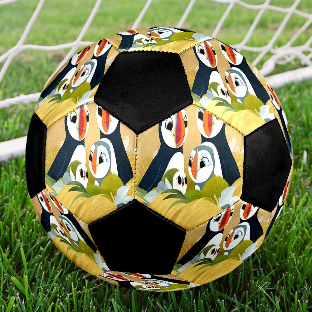 Puffin Rock Theme Size 5 Soccer Ball, Suitable for Both Indoor and Outdoor Matches, a Gift Suitable for Everyone.