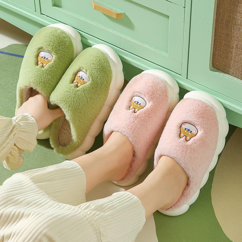 Cotton slippers women's new winter velvet thick-bottomed indoor non-slip outer wear warm home astronaut fluffy slippers men