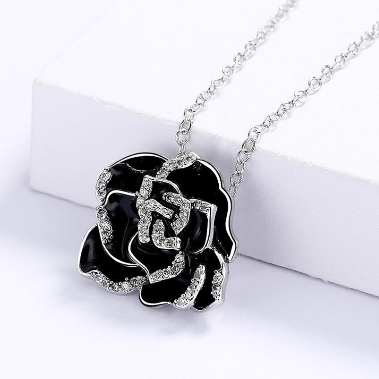 Fashion Flower Black Gum Drop Lady Hand Enamel Necklace Sweater Chain