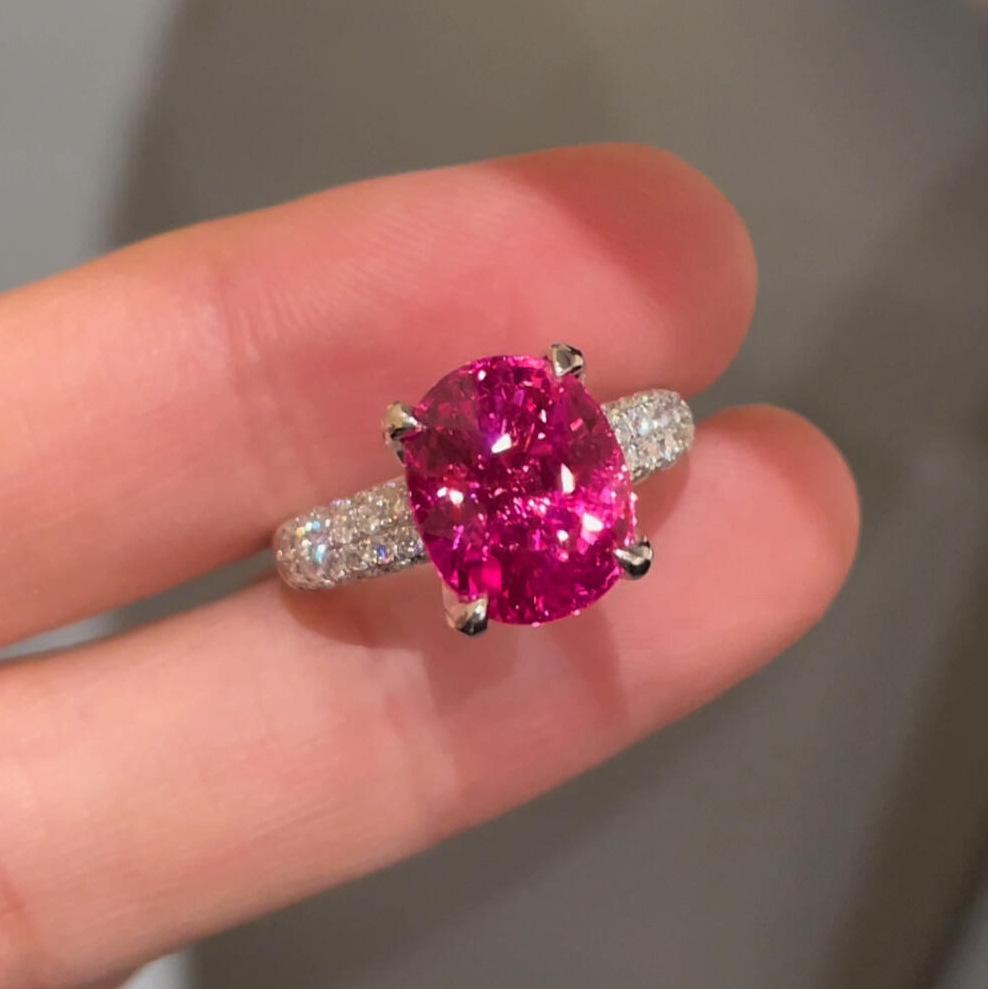 

Red Corundum Pigeon Egg Full Ring Arm Temperament Open Ring Female, European and American Heavy Industry Luxury Inlaid Fashion Colored Jewelry 2026 Resizable