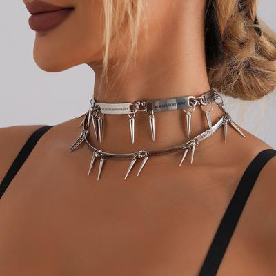 Accesorios Collar con remaches de viento gélido de metal pesado Estilo punk Collar gargantilla de bebé exquisito
