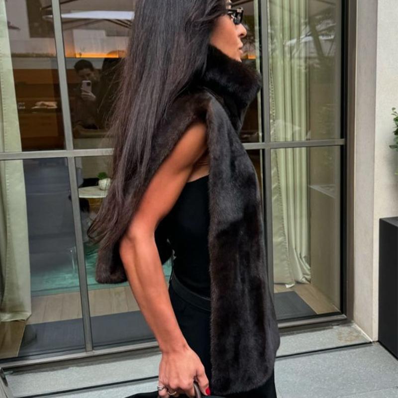 Dolcevita Pelliccia Pelliccia Senzamaniche Gilet Moda Donna Caldo Ispessito Gilet 2025 Signora Lussi Nuovo Primavera Street Party Capispalla